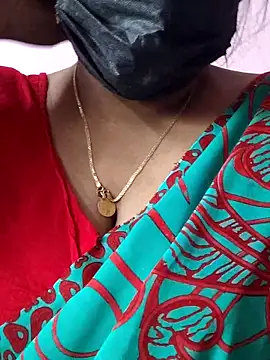 Snapshot of mallu-sumi chatting on April 2026 03:13:02 AM mallu-sumi online show from April 2026 03:13:02 AM
