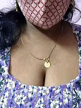 Snapshot of mallu-sumi chatting on May 2026 11:53:02 PM mallu-sumi online show from May 2026 11:53:02 PM
