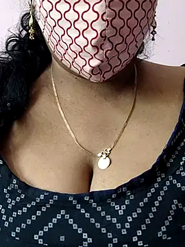 Snapshot of mallu-sumi chatting on May 2026 08:43:02 AM mallu-sumi online show from May 2026 08:43:02 AM