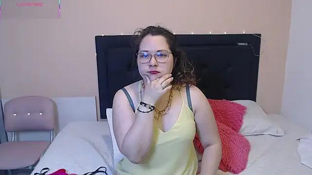 May Carlier online show from March 2025 04:03:01 AM