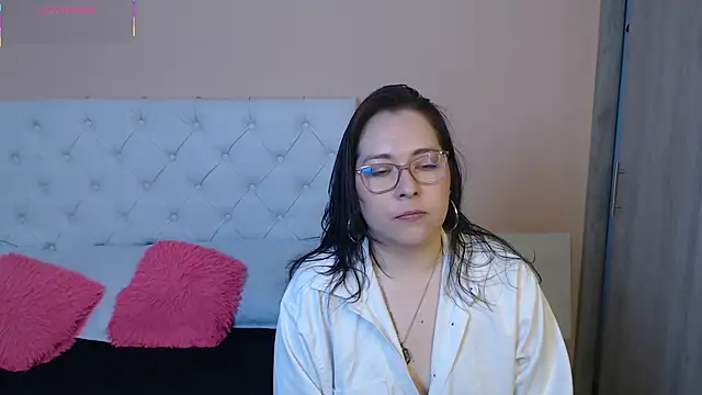 May Carlier online show from January 2026 06:10:02 PM