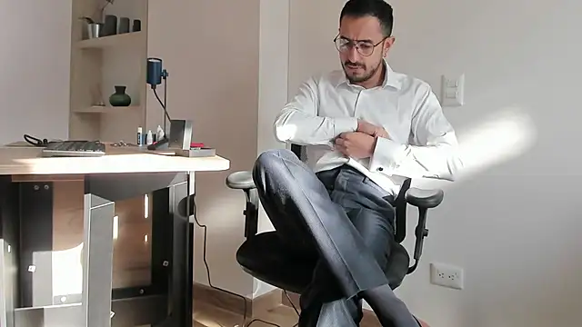 pablo-rincon95 online show from February 2025 12:47:02 PM