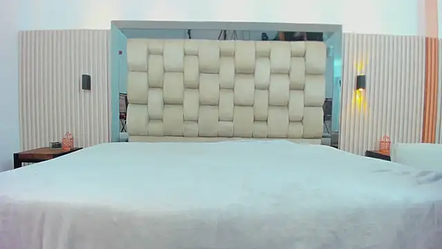 adela chase online show from January 2026 02:04:02 AM