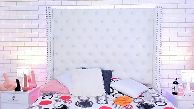 Krystal cambell1 online show from February 2026 08:15:02 AM