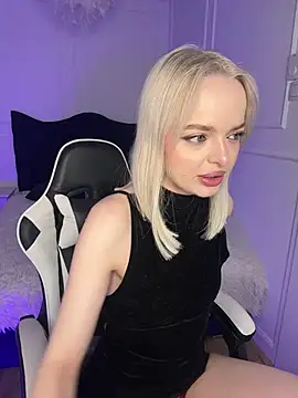horny blondiee online show from March 2025 08:29:01 AM