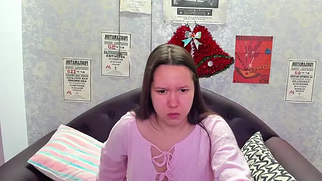 Snapshot of Mira_Karter chatting on December 2024 01:26:02 AM Mira Karter online show from December 2024 01:26:02 AM