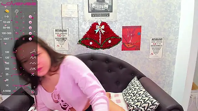 Snapshot of Mira_Karter chatting on December 2024 07:36:02 AM Mira Karter online show from December 2024 07:36:02 AM