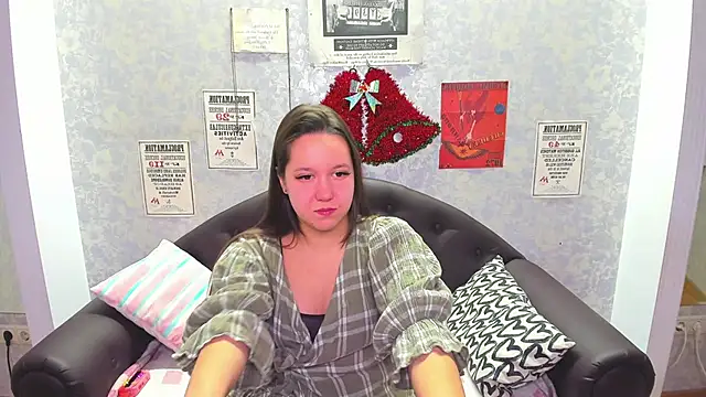 Snapshot of Mira_Karter chatting on December 2024 02:03:02 AM Mira Karter online show from December 2024 02:03:02 AM