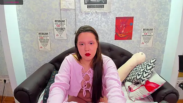 Snapshot of Mira_Karter chatting on February 2025 06:13:02 AM Mira Karter online show from February 2025 06:13:02 AM