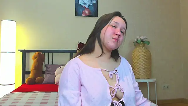 Snapshot of Mira_Karter chatting on February 2025 02:26:02 AM Mira Karter online show from February 2025 02:26:02 AM