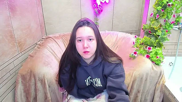 Snapshot of Mira_Karter chatting on February 2025 02:28:01 AM Mira Karter online show from February 2025 02:28:01 AM