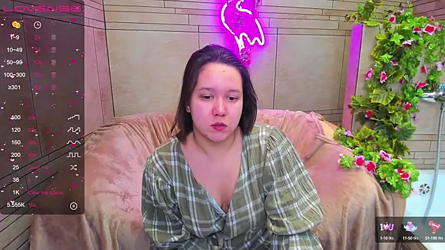 Snapshot of Mira_Karter chatting on February 2025 05:34:01 AM Mira Karter online show from February 2025 05:34:01 AM