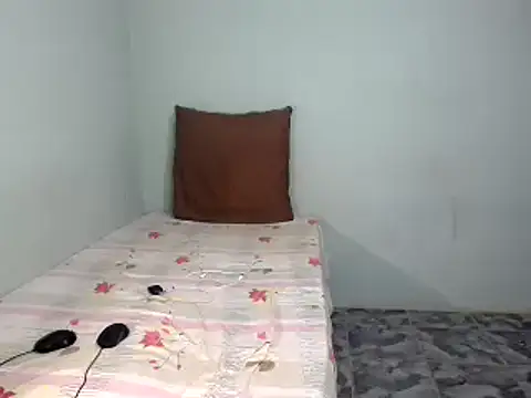 FoxyFataleX online show from December 2024 06:57:02 PM