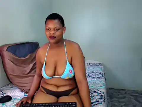 FoxyFataleX online show from January 2025 12:00:01 PM