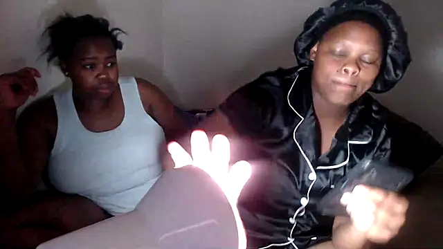 FoxyFataleX online show from September 2025 09:37:01 PM