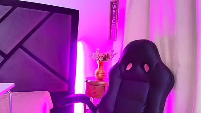 GabrielaDurann online show from October 2025 08:31:01 PM