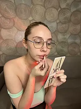 Kitty Katrine online show from October 2025 01:32:01 PM