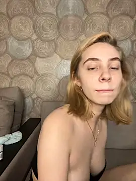 Kitty Katrine online show from October 2025 01:29:01 PM