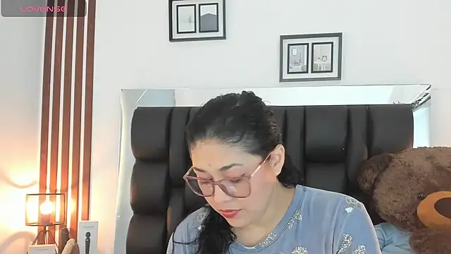 Snapshot of meikochoe chatting on March 2025 07:42:02 PM meikochoe online show from March 2025 07:42:02 PM