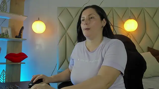 angelswets online show from April 2026 03:50:02 PM