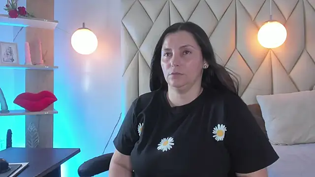 angelswets online show from April 2026 09:37:02 PM