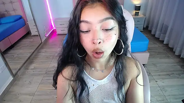 pettit courtny online show from January 2025 03:16:02 AM