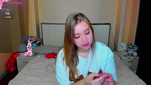 Snapshot of AlexissM chatting on November 2025 03:12:01 PM AlexissM online show from November 2025 03:12:01 PM