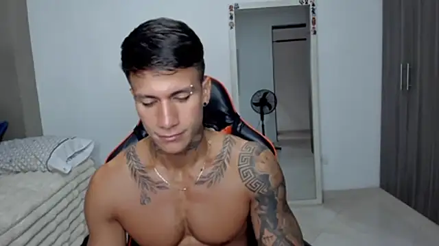 pettergrey1 online show from February 2026 12:25:01 PM