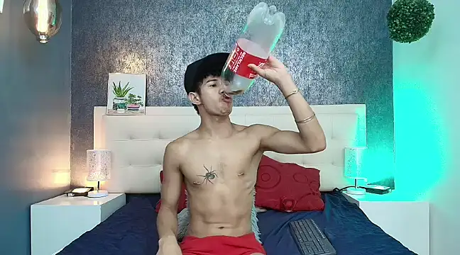 Snapshot of Erick_Zhimerman chatting on March 2025 06:38:02 AM Erick Zhimerman online show from March 2025 06:38:02 AM