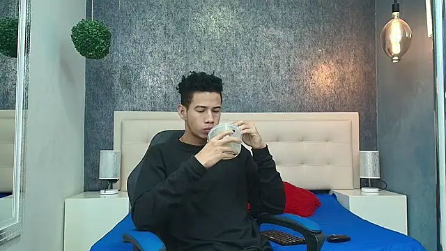 Erick Zhimerman online show from April 2026 12:16:02 PM