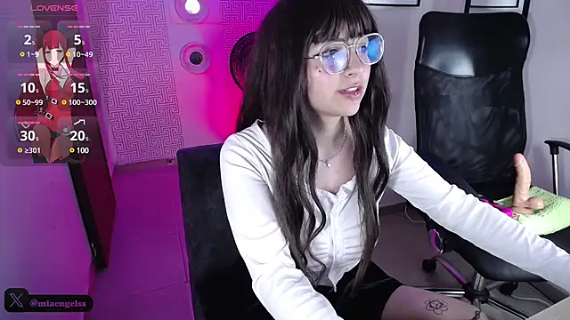 MiaEngels online show from January 2025 02:26:02 AM