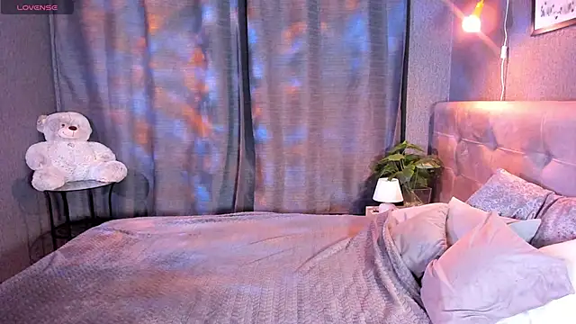 Carol  Cox online show from September 2025 10:58:02 PM