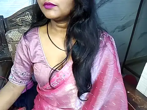 Snapshot of Muktha chatting on January 2025 05:01:01 AM Muktha online show from January 2025 05:01:01 AM