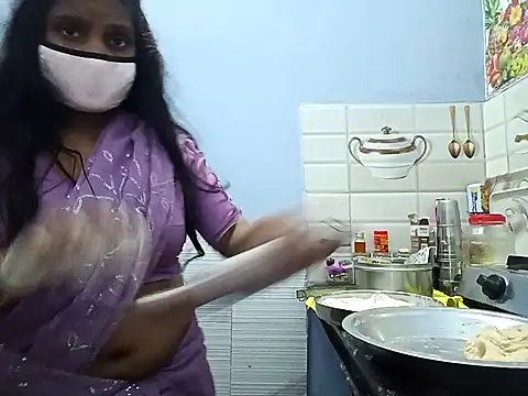 Snapshot of Muktha chatting on January 2025 05:05:01 PM Muktha online show from January 2025 05:05:01 PM