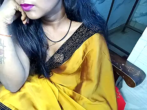 Snapshot of Muktha chatting on January 2025 05:02:01 PM Muktha online show from January 2025 05:02:01 PM
