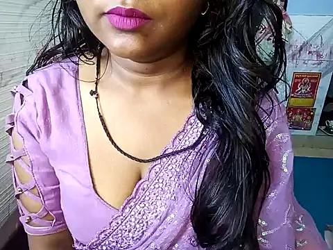 Snapshot of Muktha chatting on January 2025 04:02:02 AM Muktha online show from January 2025 04:02:02 AM