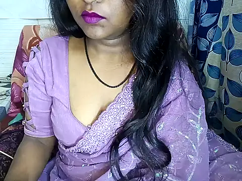 Snapshot of Muktha chatting on February 2025 12:00:02 AM Muktha online show from February 2025 12:00:02 AM