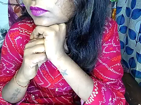 Snapshot of Muktha chatting on February 2025 09:25:01 PM Muktha online show from February 2025 09:25:01 PM