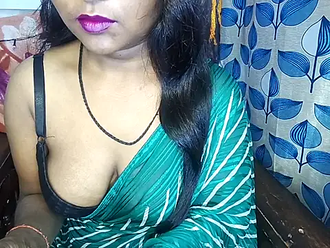 Snapshot of Muktha chatting on February 2025 11:04:02 PM Muktha online show from February 2025 11:04:02 PM