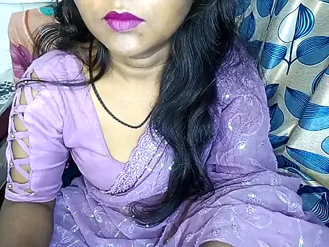 Snapshot of Muktha chatting on February 2025 04:47:01 AM Muktha online show from February 2025 04:47:01 AM