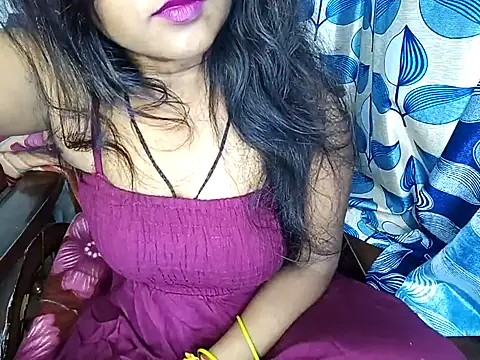 Snapshot of Muktha chatting on March 2025 04:56:02 PM Muktha online show from March 2025 04:56:02 PM