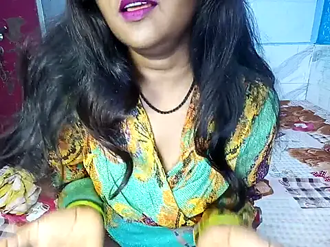 Snapshot of Muktha chatting on March 2025 05:52:01 AM Muktha online show from March 2025 05:52:01 AM
