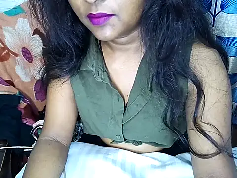 Snapshot of Muktha chatting on March 2025 07:53:02 AM Muktha online show from March 2025 07:53:02 AM