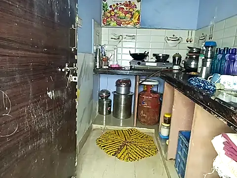 Snapshot of Muktha chatting on September 2025 12:48:02 AM Muktha online show from September 2025 12:48:02 AM