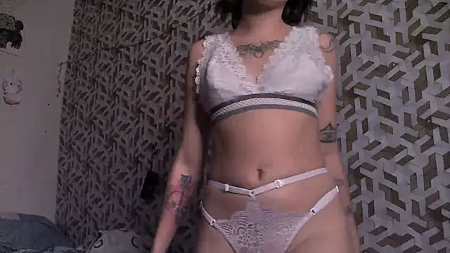 Snapshot of Liv_Alt chatting on April 2026 11:46:01 PM Liv Alt online show from April 2026 11:46:01 PM