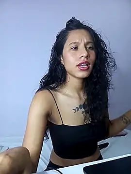 Karii-R online show from February 2025 08:24:01 PM