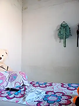 Karii-R online show from October 2025 07:55:01 PM