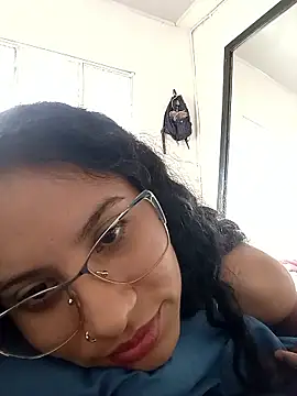 Karii-R online show from January 2026 01:49:01 PM