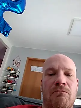 Snapshot of ChV83 chatting on February 2025 12:22:01 PM ChV83 online show from February 2025 12:22:01 PM