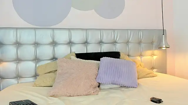 Axel brunette1 online show from February 2025 07:53:01 PM